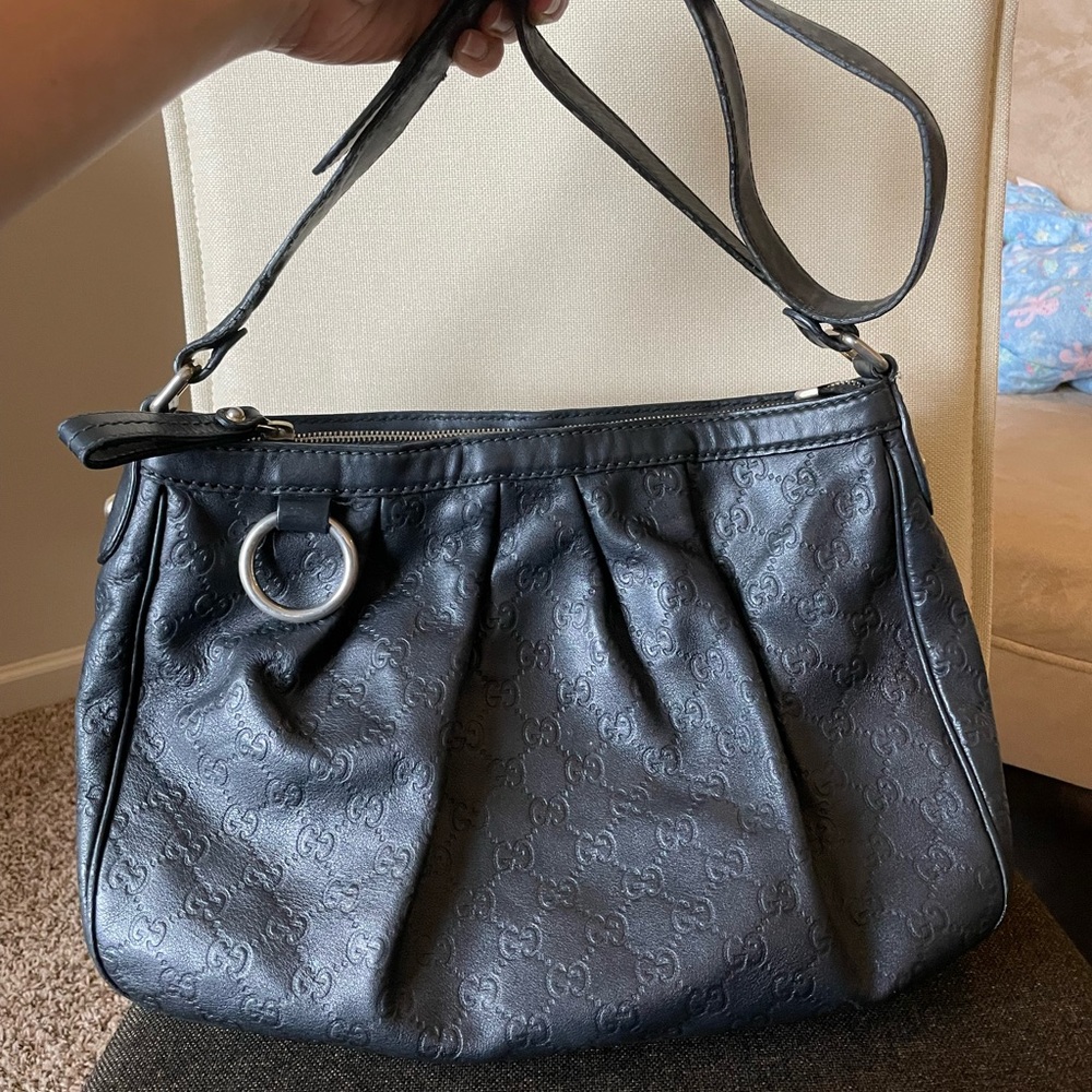 Authentic Gucci Guccissima crossbody bag